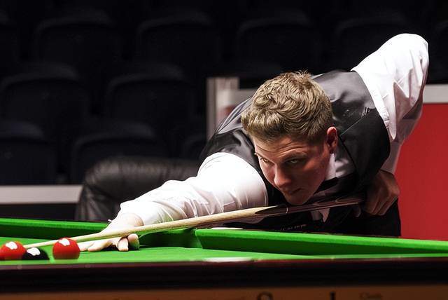 但他身后的 但他身后的